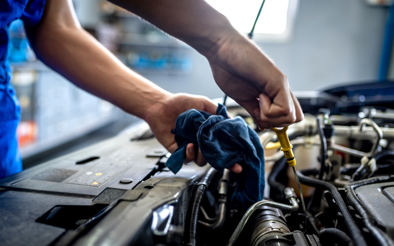 Must-Have Equipment for DIY Auto Repairs